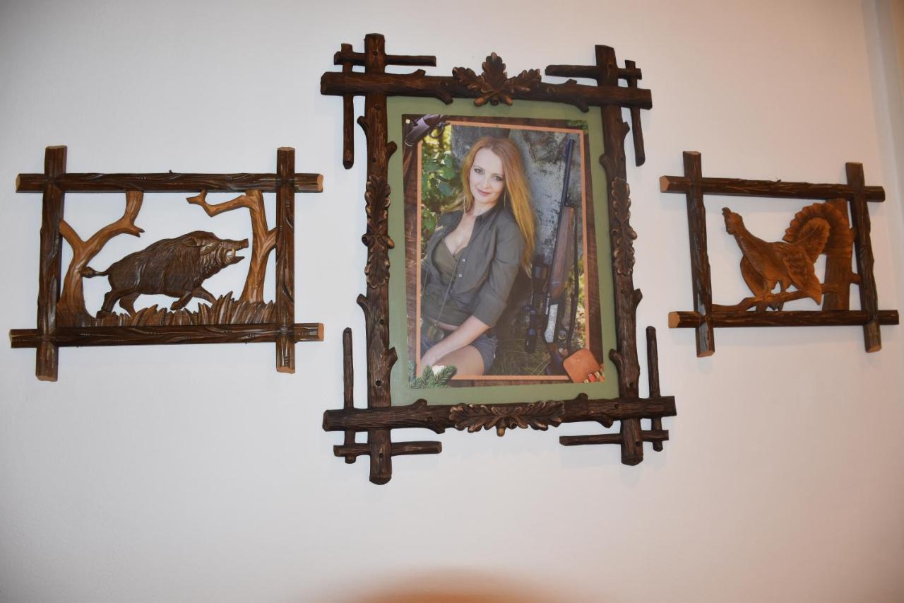 Lovecky Apartman Na Namesti Ve Frenstate Pod Radhostem Frenstat pod Radhostem Luaran gambar