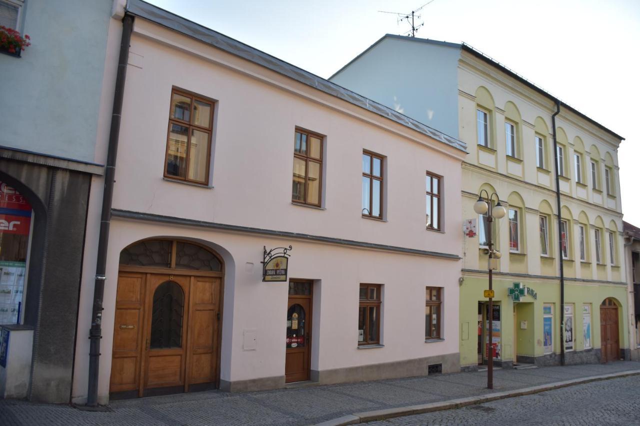Lovecky Apartman Na Namesti Ve Frenstate Pod Radhostem Frenstat pod Radhostem Luaran gambar